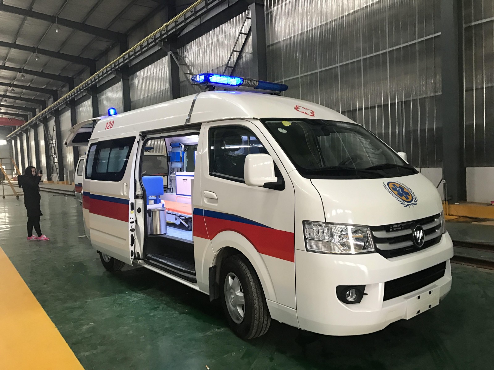 铁力县救护车转院