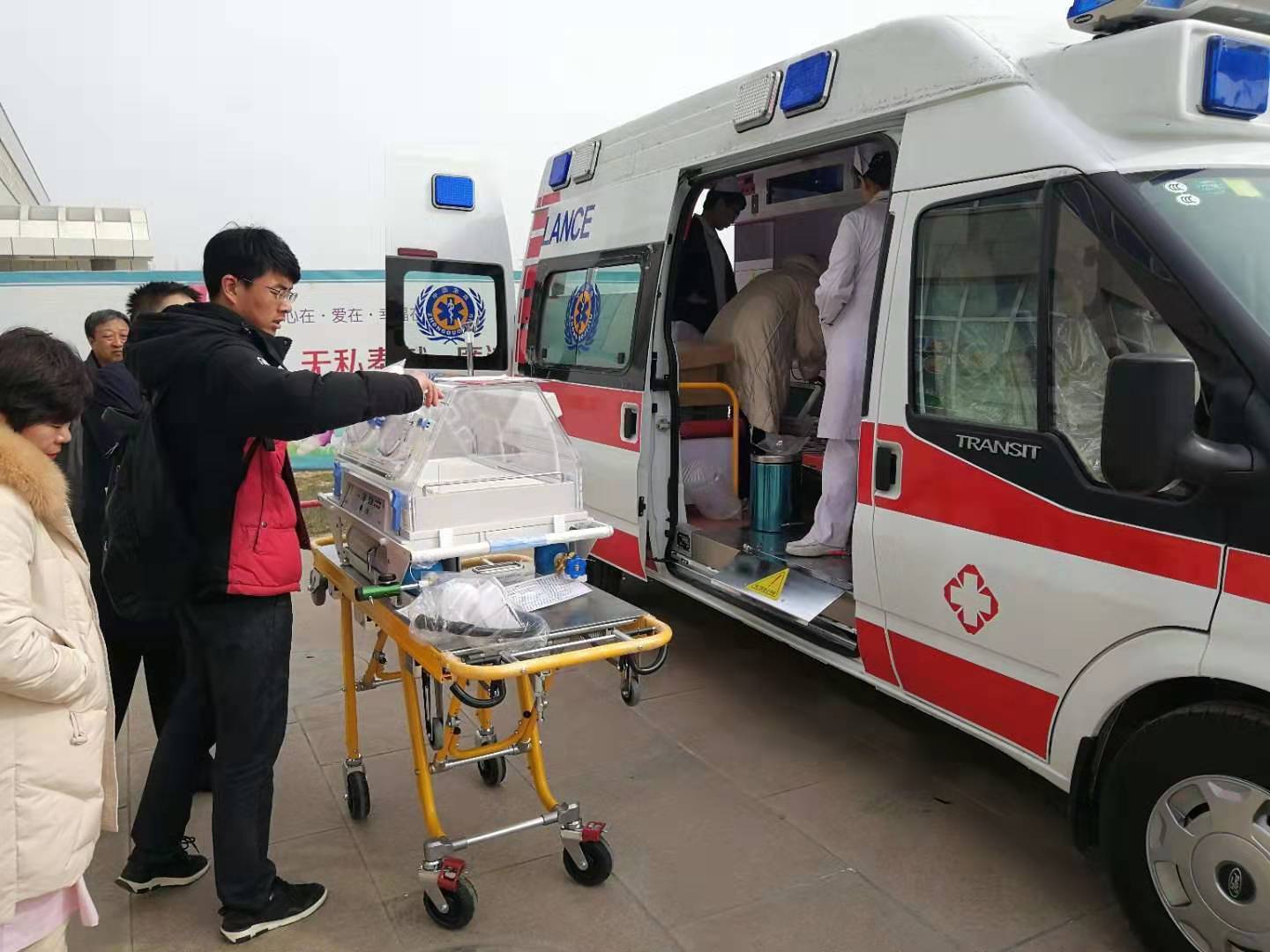 铁力县救护车转院